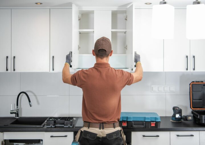 How to Remodel a Kitchen Cabinet