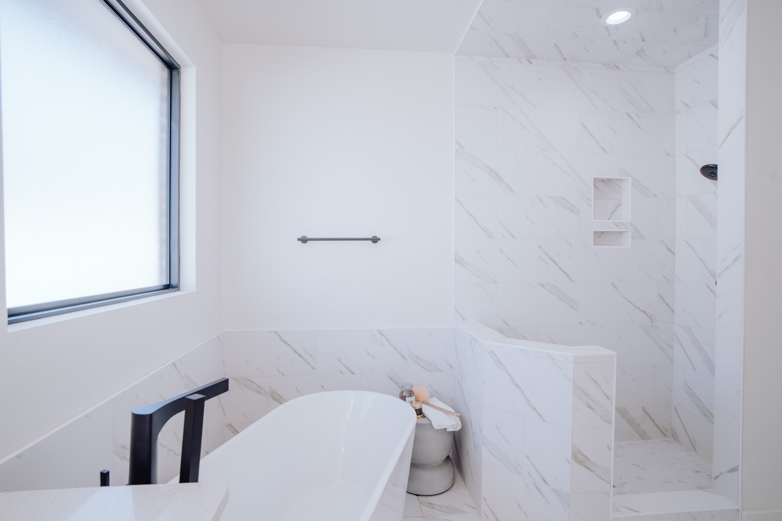 porcelain tile for bathroom remodeling