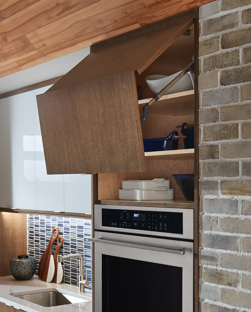 2025 kitchen trends cabinets